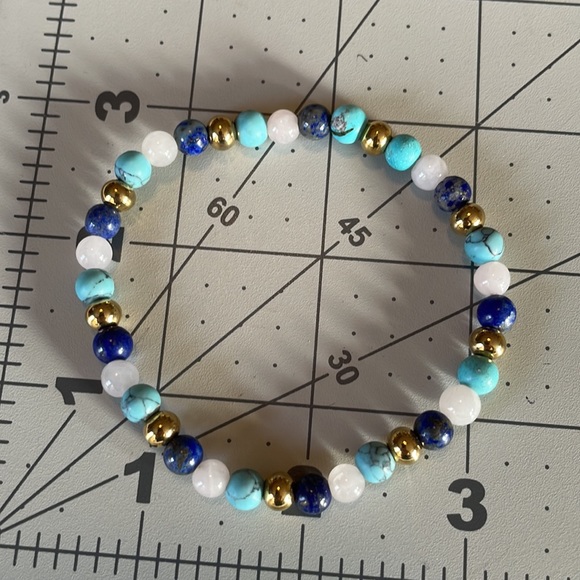 Necklaces (2), bracelet (1), faux silvertone chains & faux silver/turqoise/beads - Picture 8 of 12